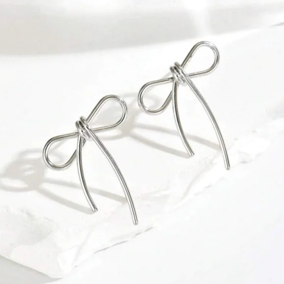 Silver Bow Earrings new - Picture 3 of 3